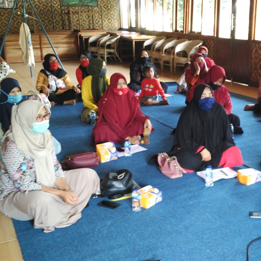 Increasing the Knowledge of Mothers and Health Workers About Stunting